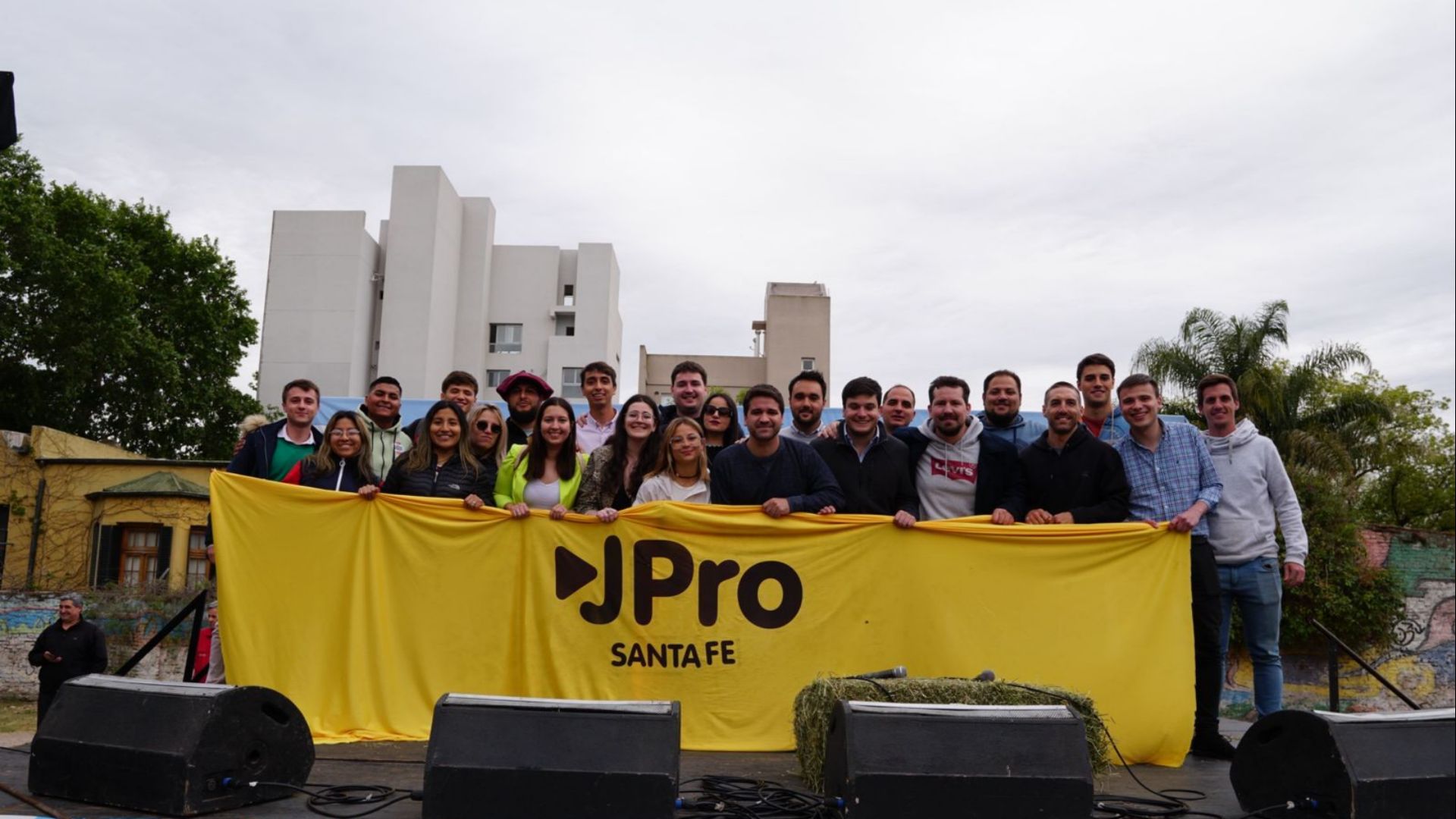 jovenes-pro.jpg